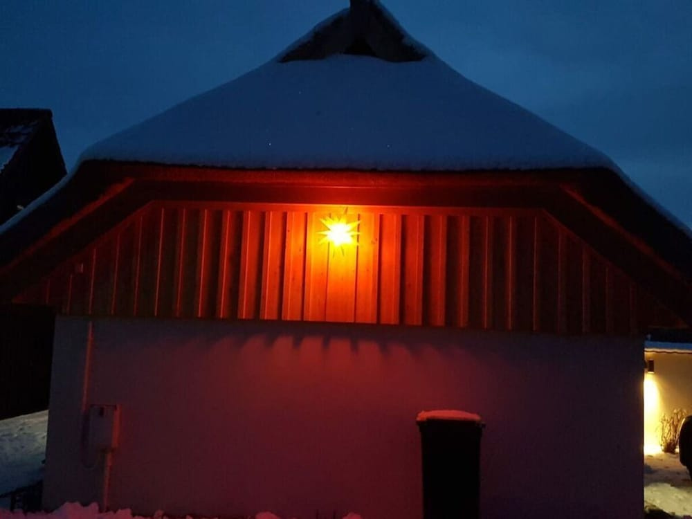 "laura" Comfortable Holiday Residence