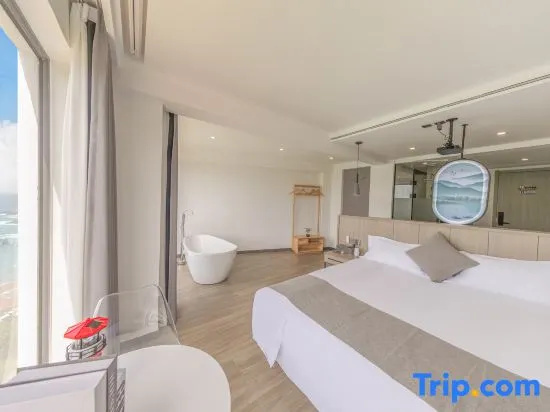 Deluxe Double room with sea view (full double bed)