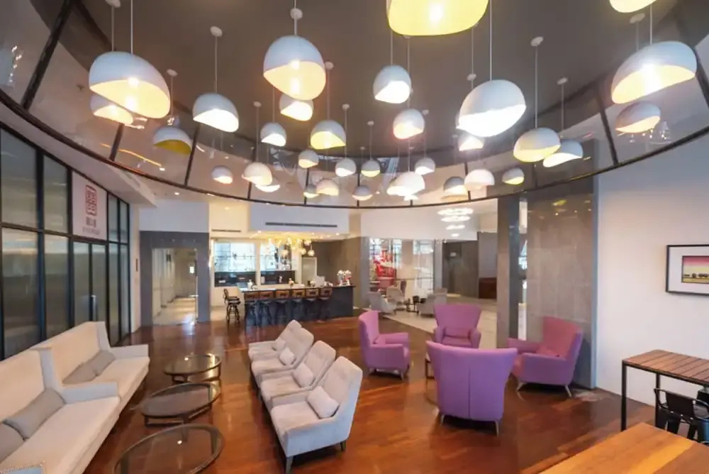 Lobby & Reception