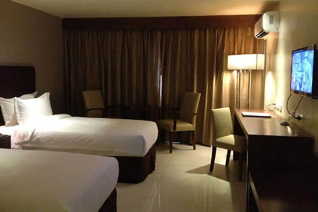 Mandarin Plaza Hotel - фото 6