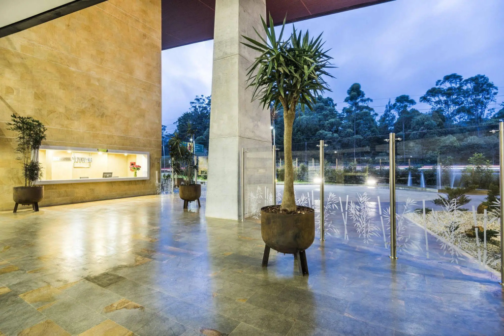 Lobby & Reception