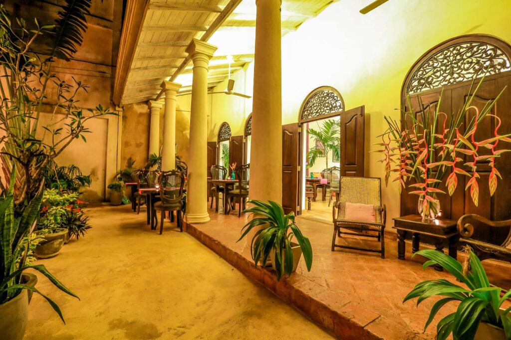 Mango House