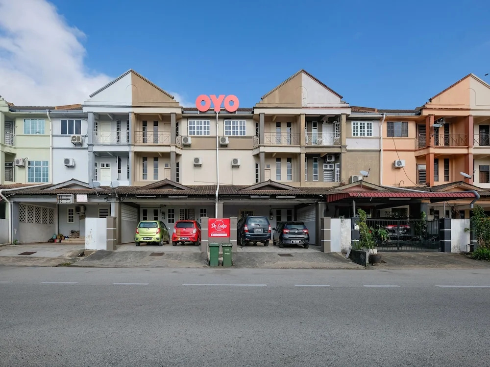 OYO 89694 de Lodge Hotel