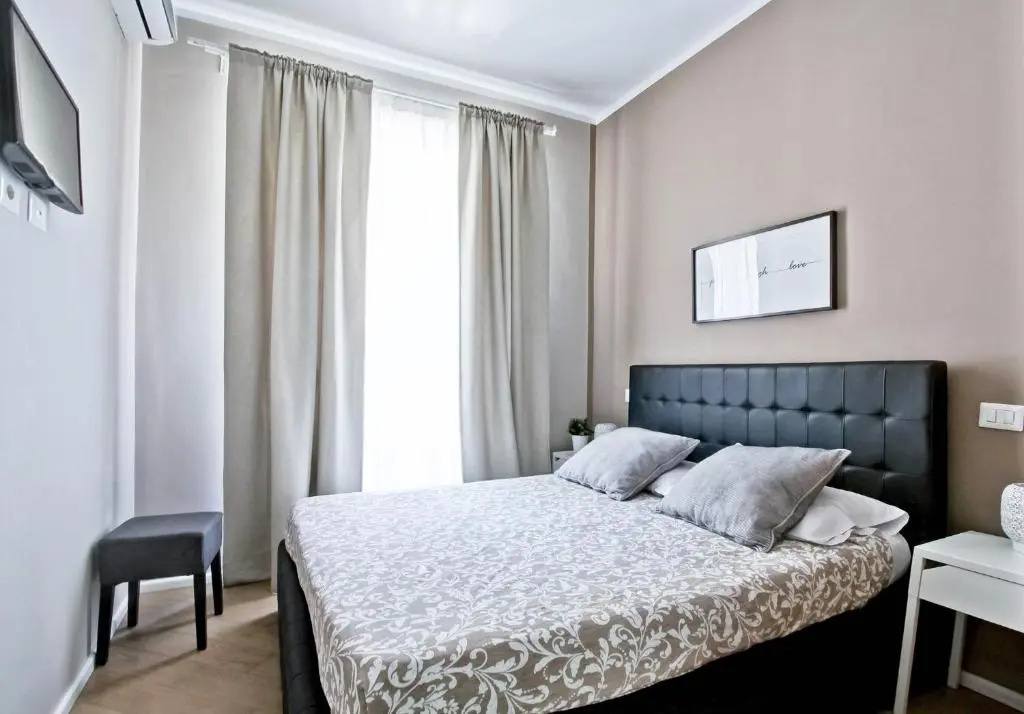 3 Bedrooms Apartment