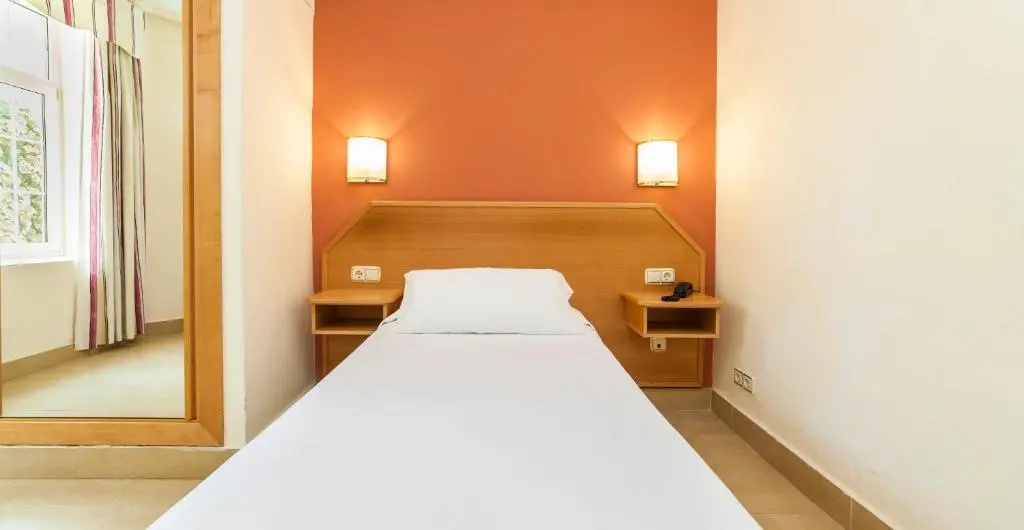 Globales Reina Cristina - Chambres