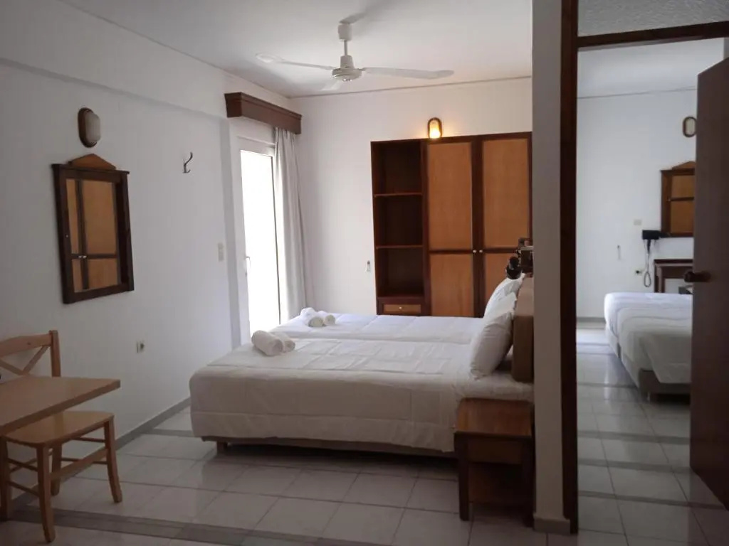 Standard Quadruple room with sea view