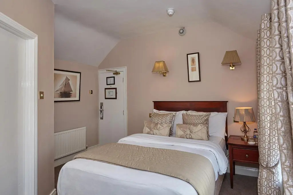 The Uppercross House Hotel - Chambres