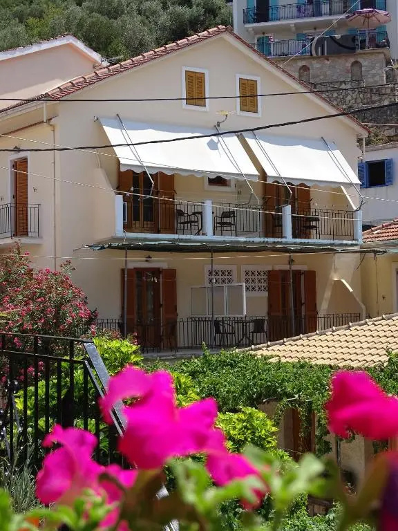 Maroudas Stavros Apartments