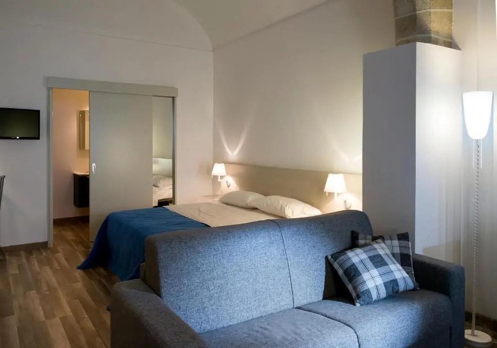 1 Bedroom Apartment