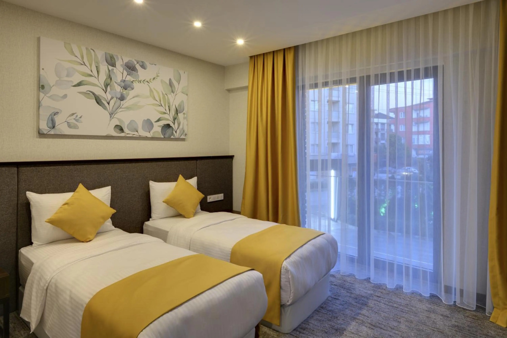 Leo suites Hotel — 4