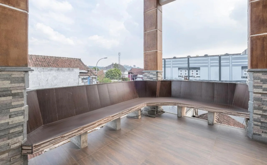 OYO 1869 Hotel Buah Sinuan