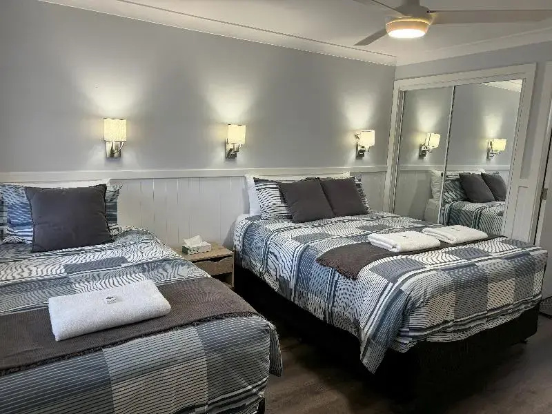 Deluxe Quadruple room