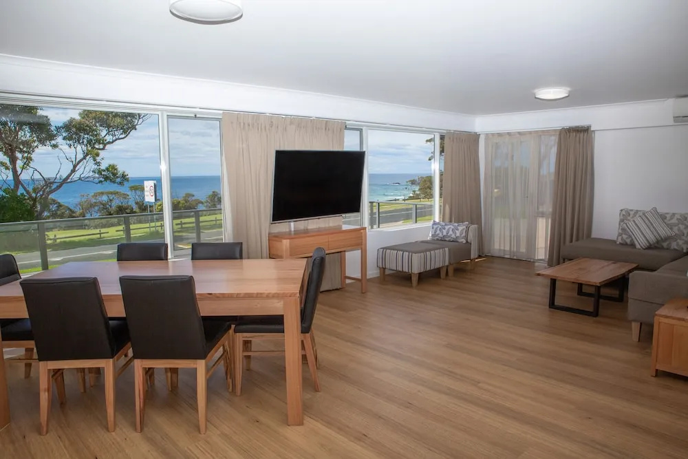 3 Bedrooms Apartment with balcony