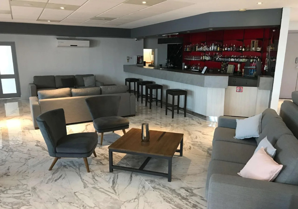 Food & Beverage