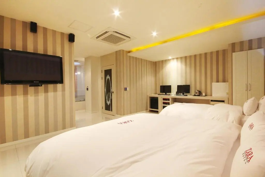 Deluxe Double room (twin beds)