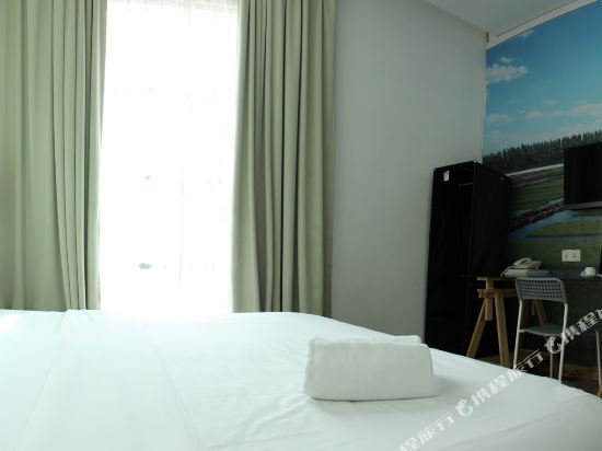 V Garden Hotel