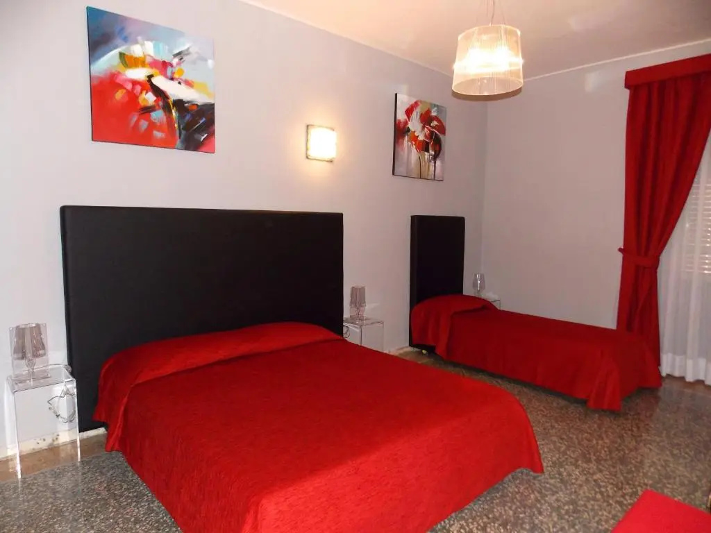 Standard Triple room with balcony