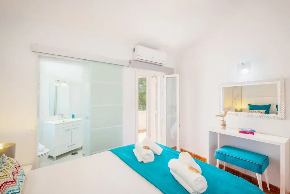 3 Bedrooms Villa with pool view