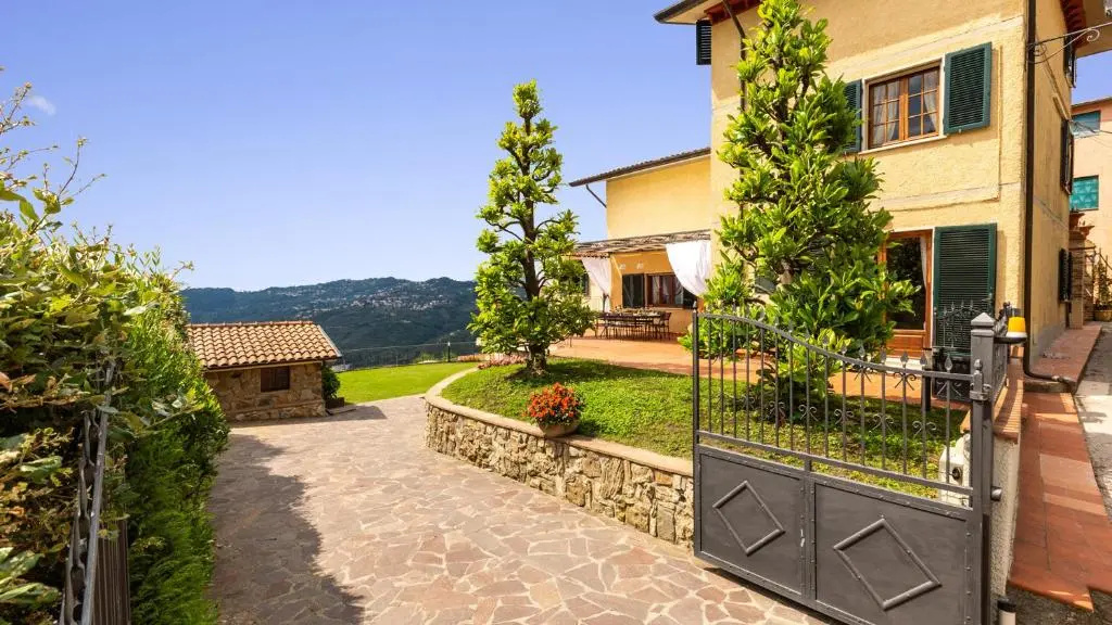 Villa Elena 9&1