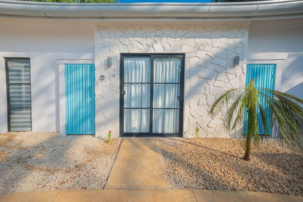 Las Avellanas Villas by null