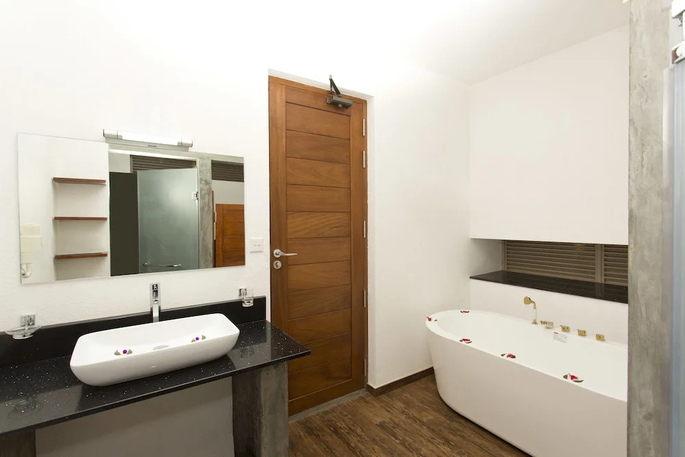 Aliya Resort And Spa