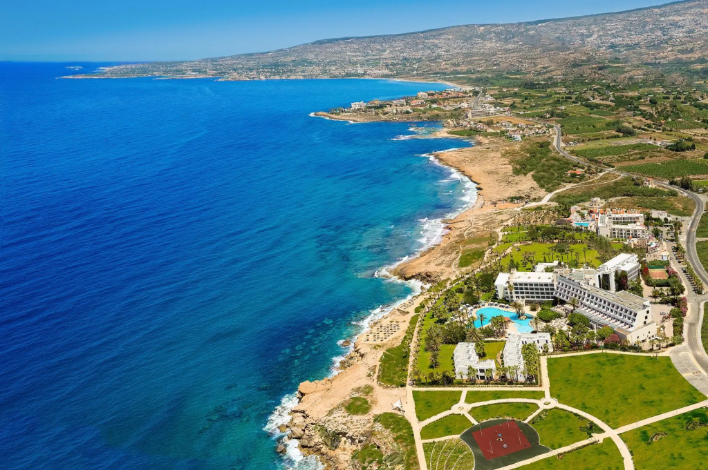 Beach & Waterfront