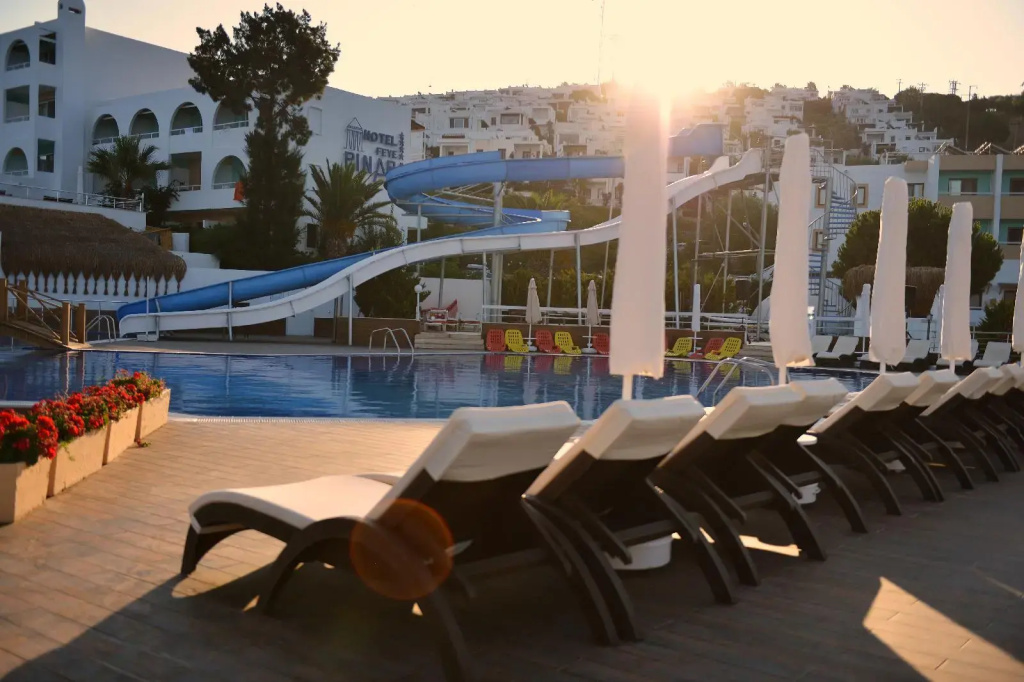 Hotel photo 13
