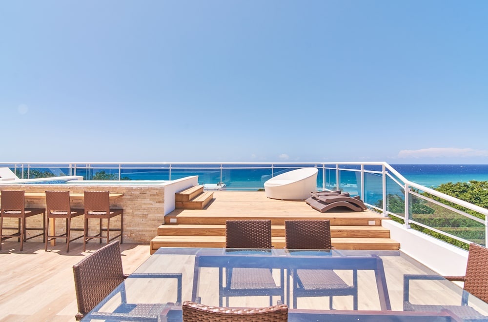 Beach & Waterfront