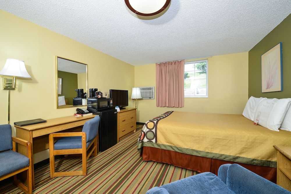 Super 8 Minot