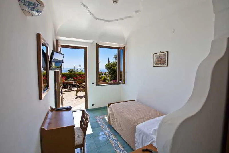 Standard Single room with balcony and with sea view