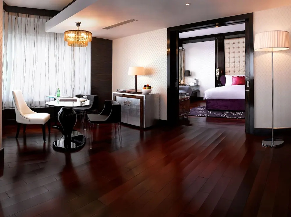 Prestige Double Suite (full double bed) (king size bed, transfer included)