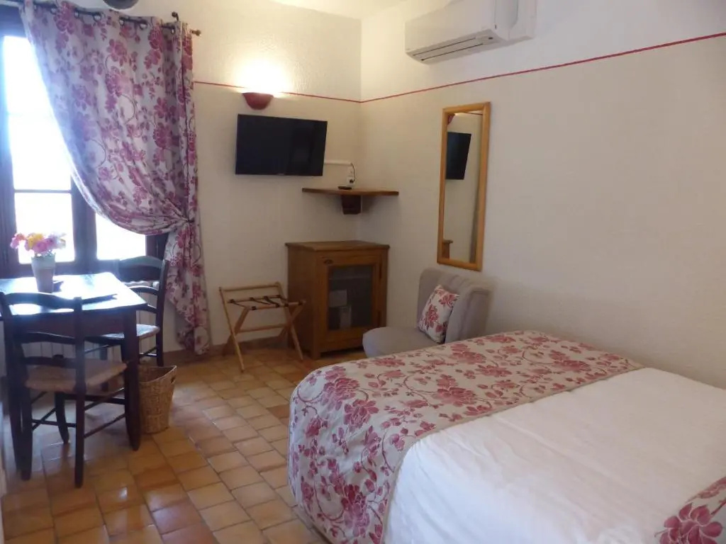 Hotel Charembeau - Chambres