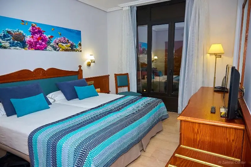 Hotel Zentral Center - Chambres