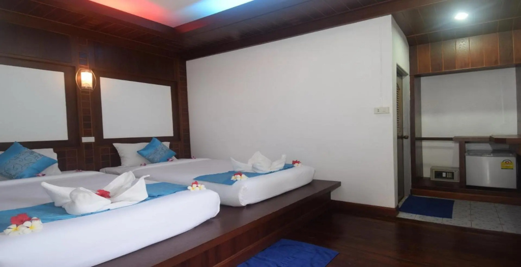 Lanta Long Beach Hostel — 3