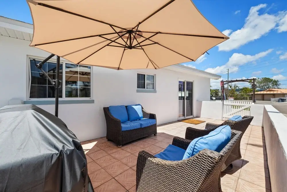 Stylish Villa Near Treasure Island Beaches