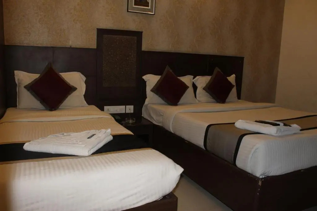 Standard Double room (full double bed)