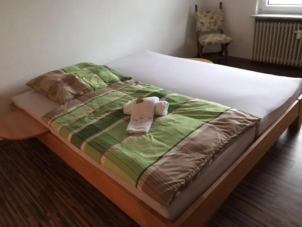 Gaststätte und Pension Frankenstube - Chambres