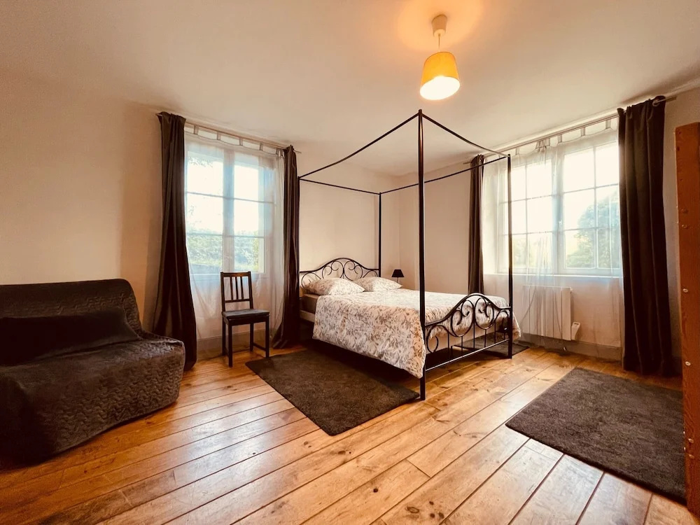 1 Bedroom Apartment with garden view