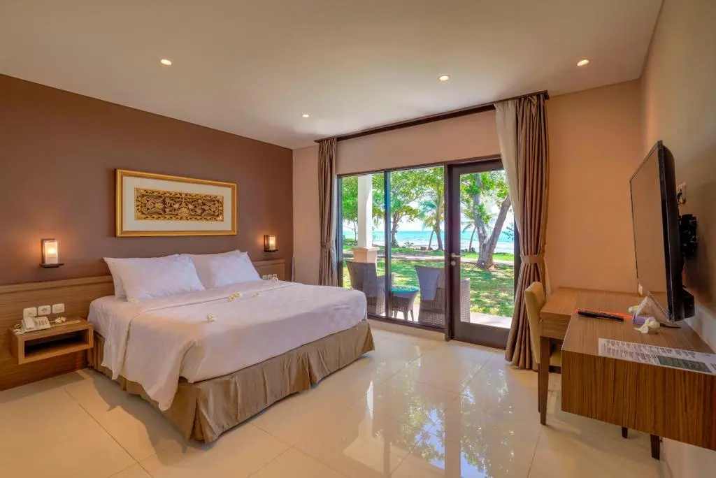 Deluxe room with ocean view