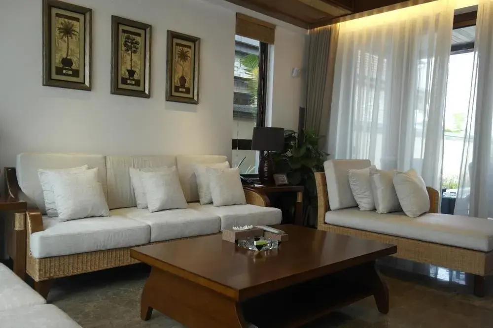 Lobby & Reception