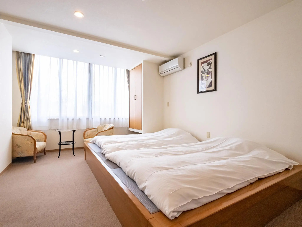 Western-style Double room (twin beds)