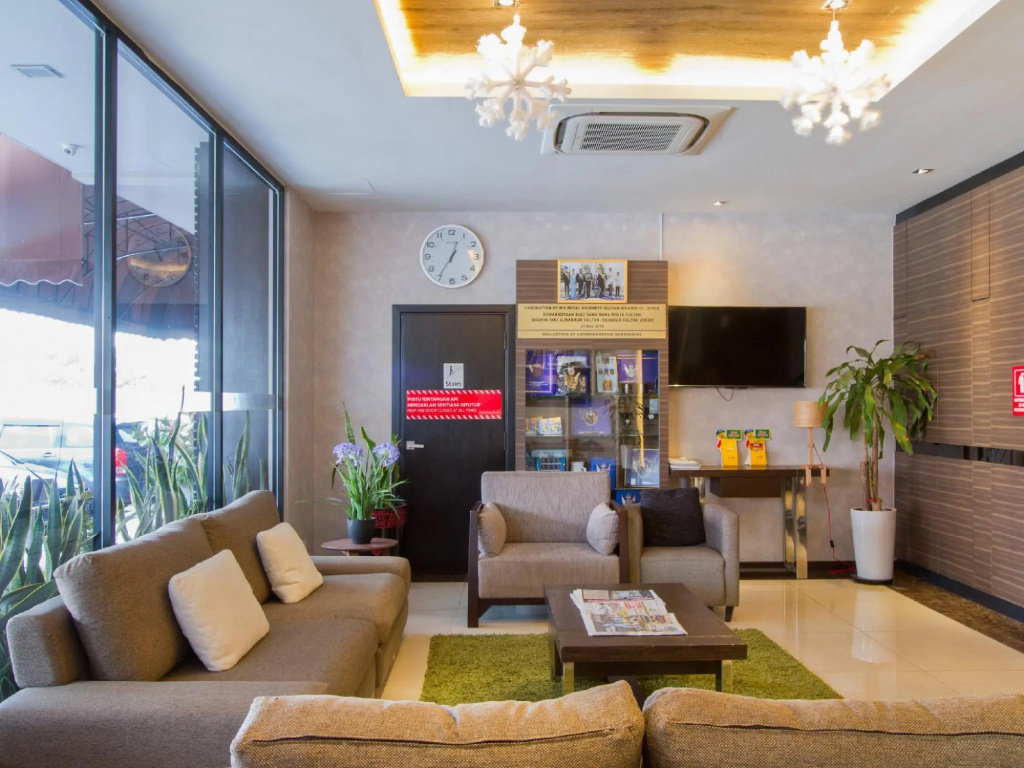 Lobby & Reception