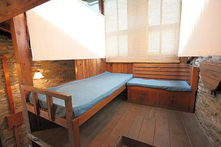 Aamod Monolith Resort Bhimtal - Chambres