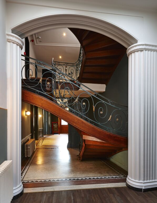 Hotel Monsieur Ernest by null