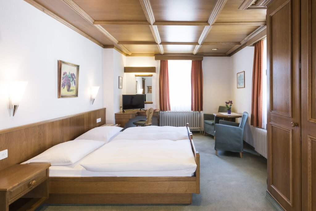 Hotel Chesa Languard by null