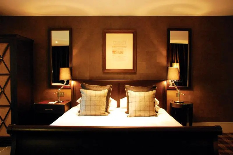 Double Suite (full double bed)