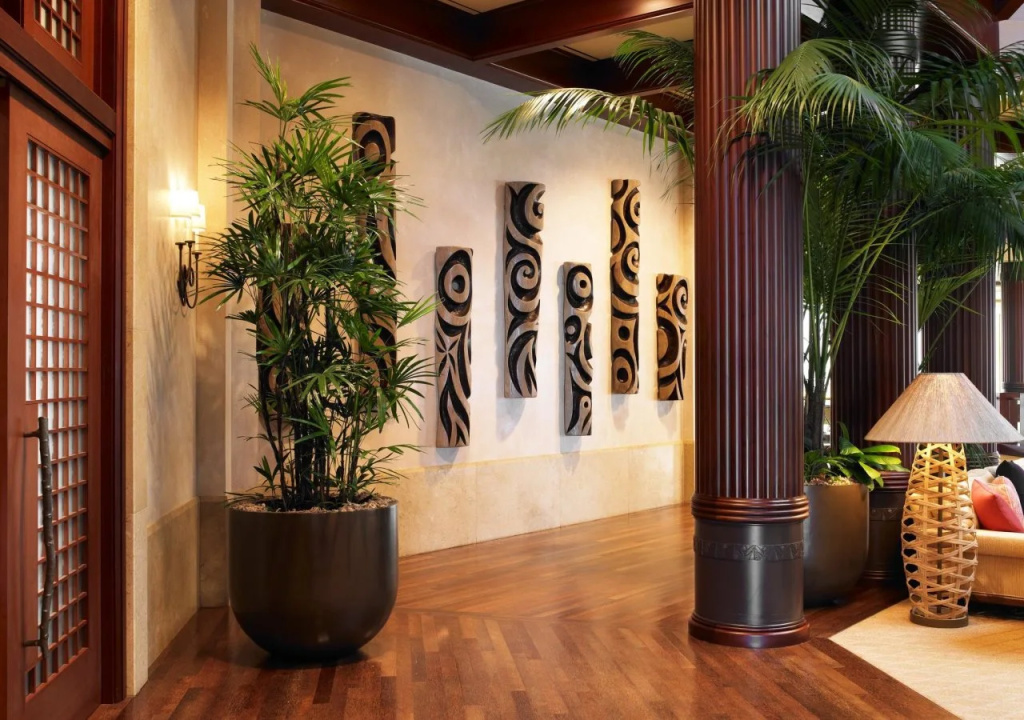 Lobby & Reception
