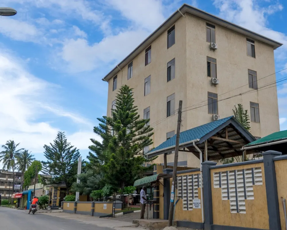 The Grand Villa Hotel