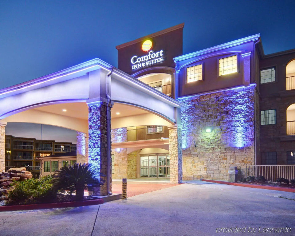 Spark by Hilton Galveston