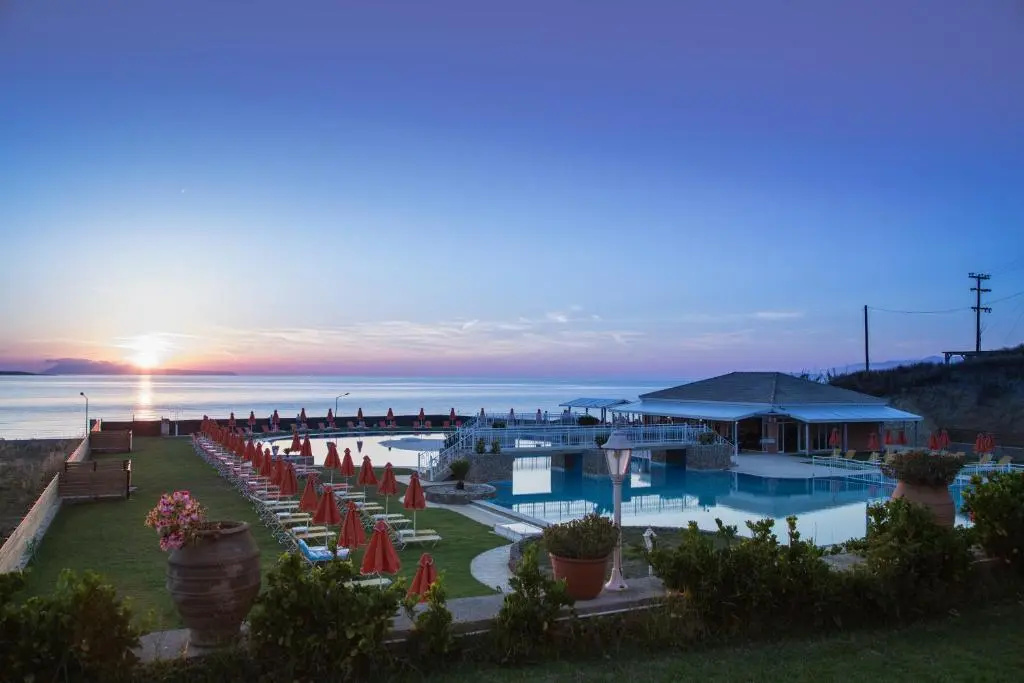 Beach & Waterfront